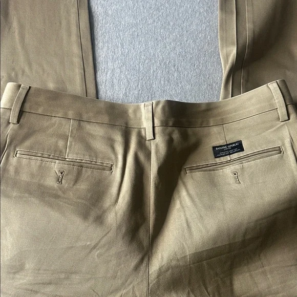 3 pairs of Mens Banana Republic Pants 34X36 size - Picture 9 of 12